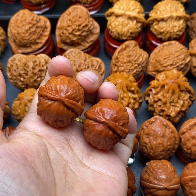 【闪购商品】文玩核桃把件蛇皮球
