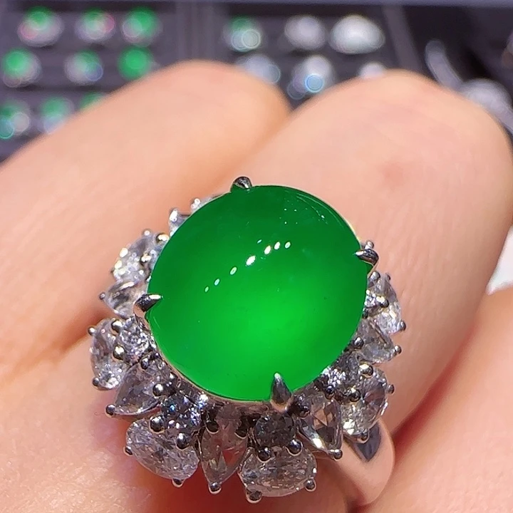 翡翠戒指18K金镶嵌戒指