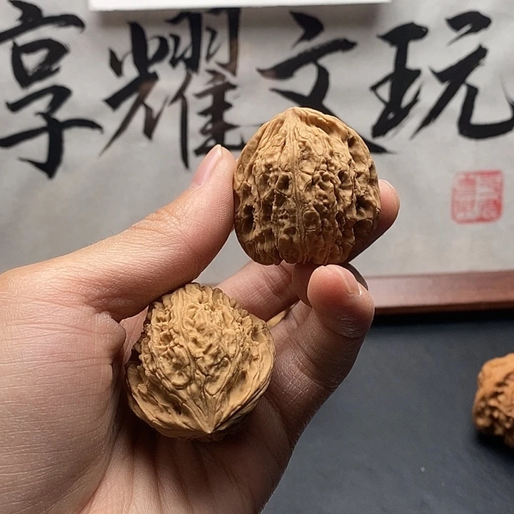 形***色文玩核桃吊坠福利