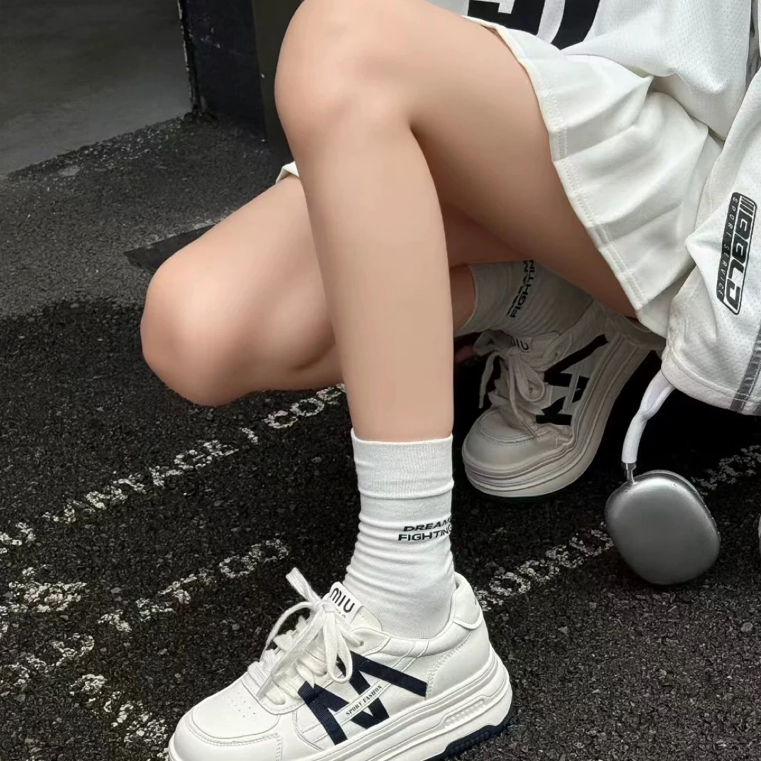 轻便舒适平板鞋百搭