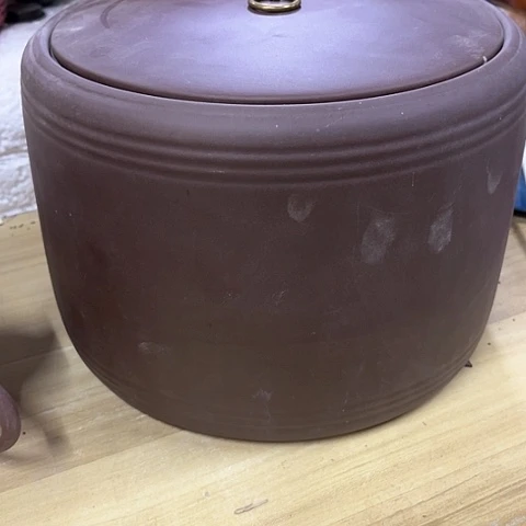 微瑕，不能明火，口径22高度17，10斤米缸