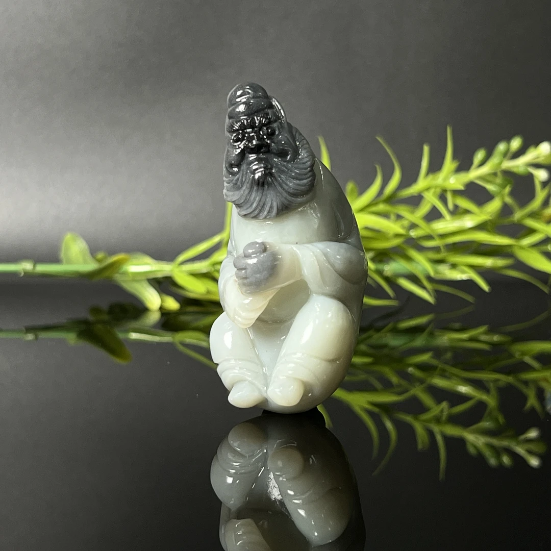 1226GC8873和田玉挂件