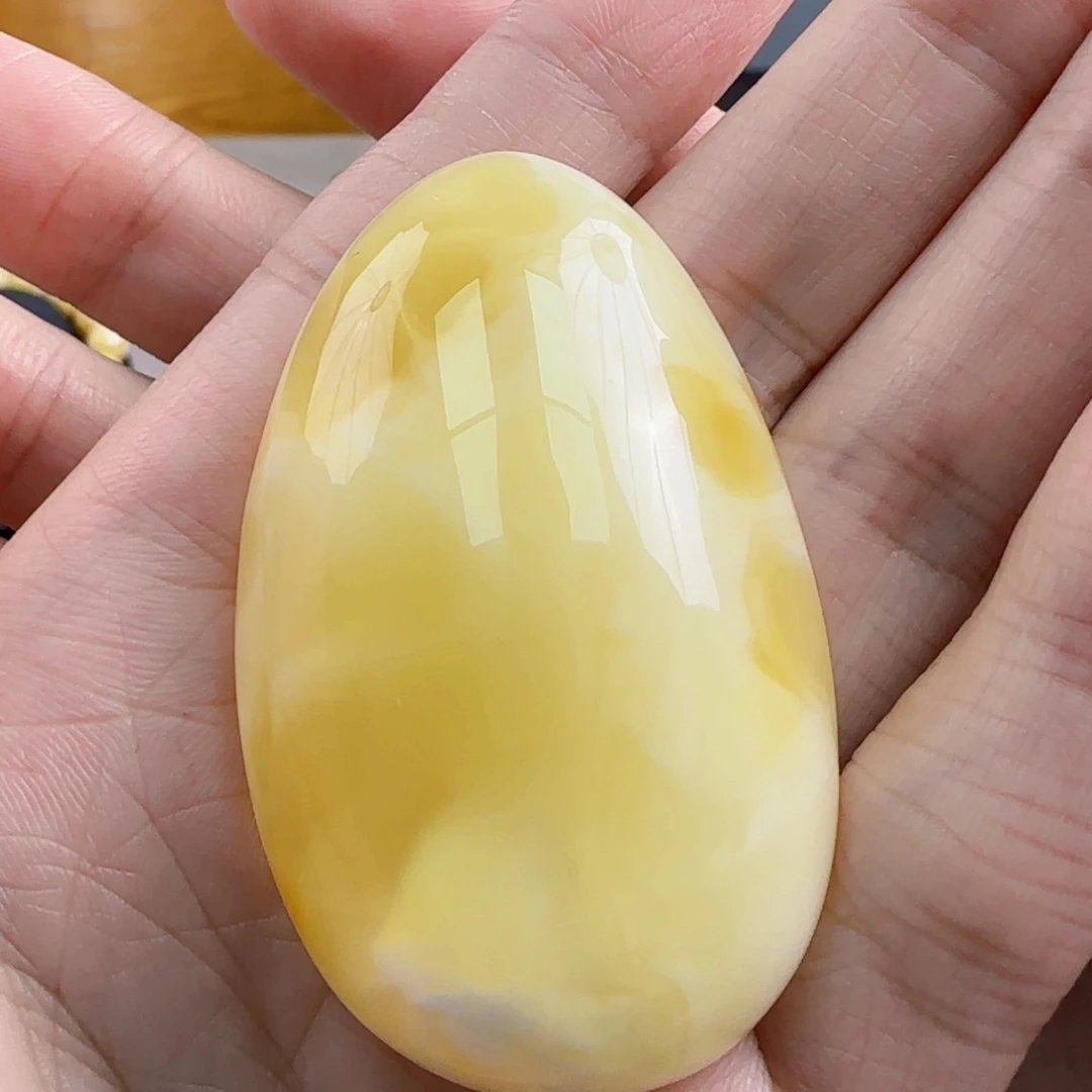 未镶嵌蜜蜡珠宝奇石