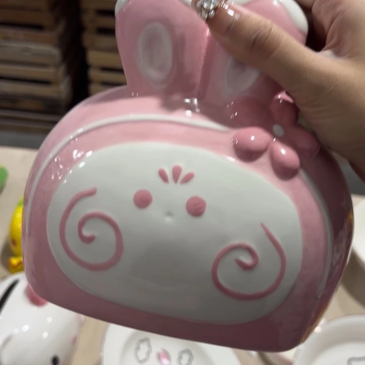 紫砂在外面吃了饭在回你电话