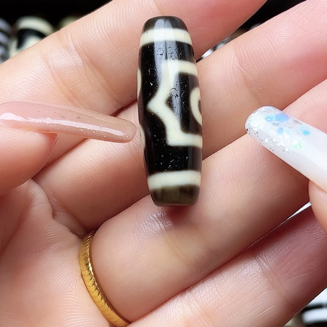 胡***未镶嵌吊坠(不含链)玛瑙/玉髓