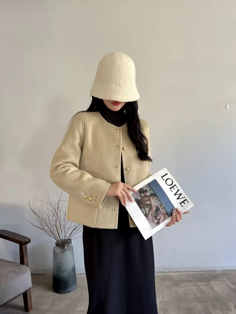 西西家 高级感双面呢短外套秋冬新款气质上衣