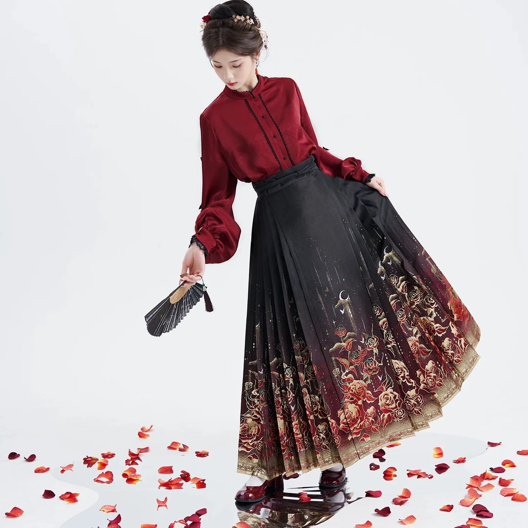 马面裙2025年新款织金鎏金玫瑰刺绣新中式汉服半身裙改良国风黑色