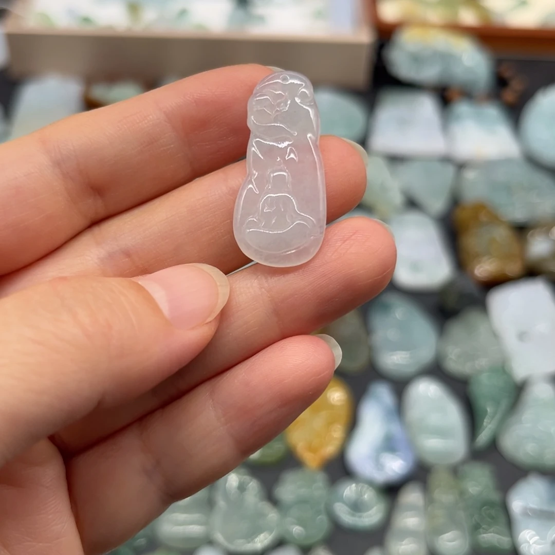 翡翠未镶嵌颈饰无相