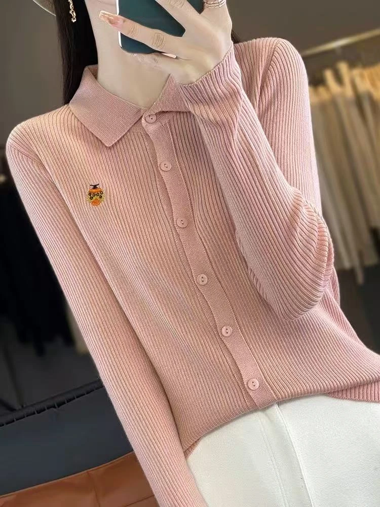 张金家女人味减龄洋气网红细羊毛衫翻领刺绣小瓢虫上衣