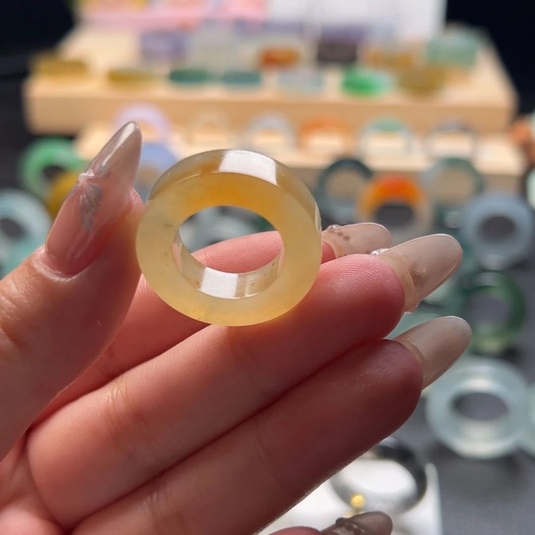 定制翡翠未镶嵌戒指