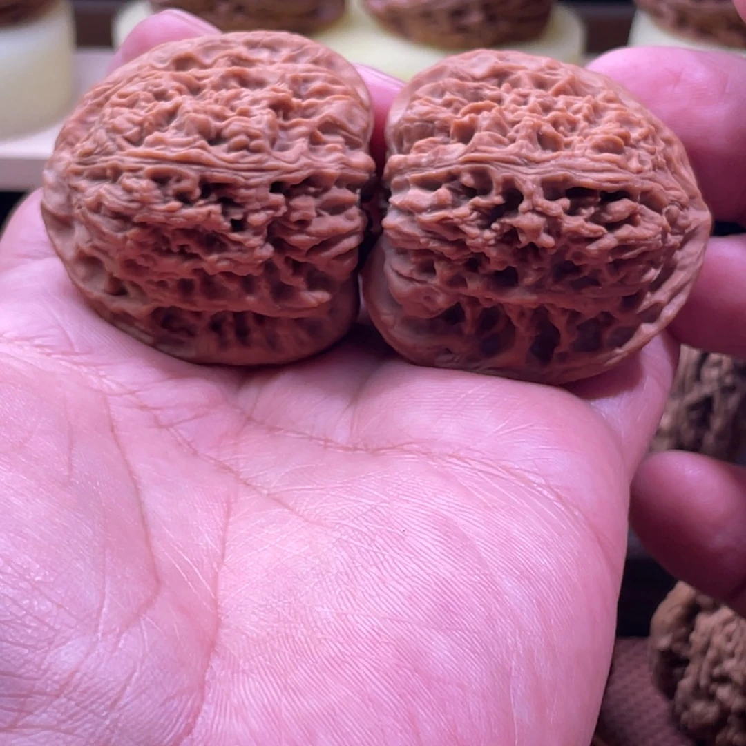 晨***曦把件文玩核桃三角疆