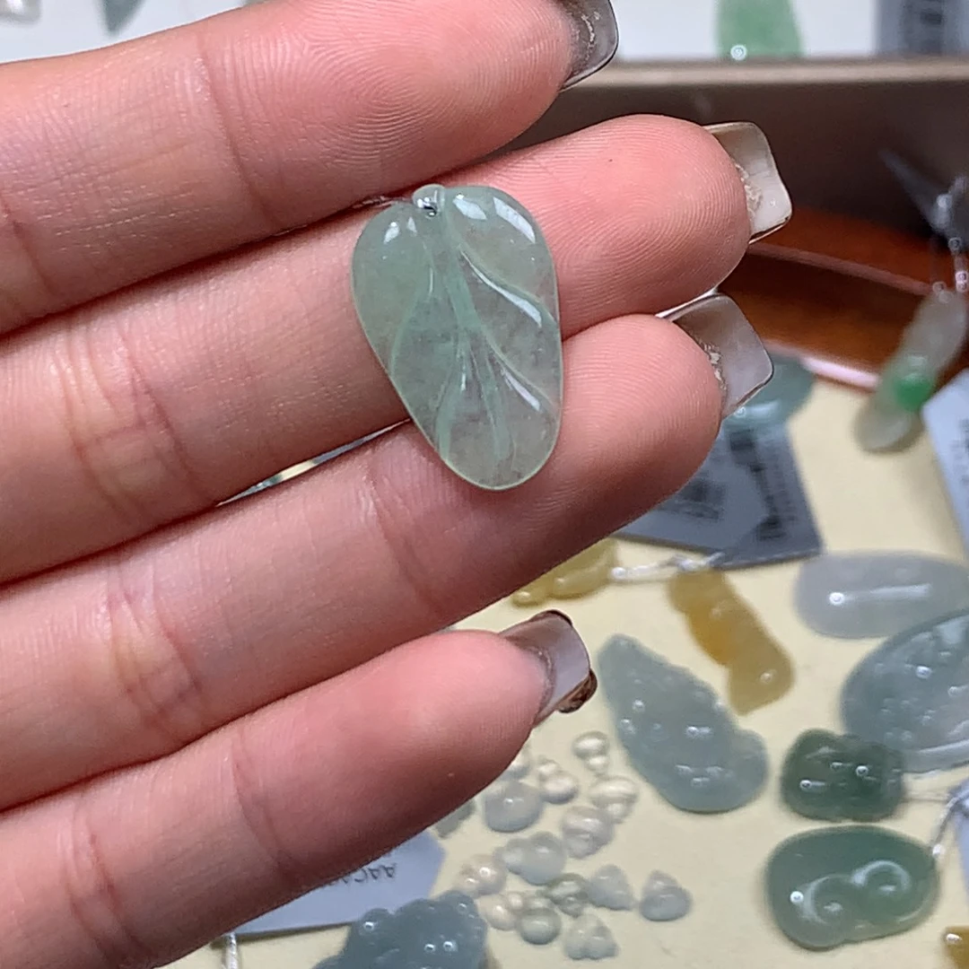 翡翠未镶嵌颈饰111111