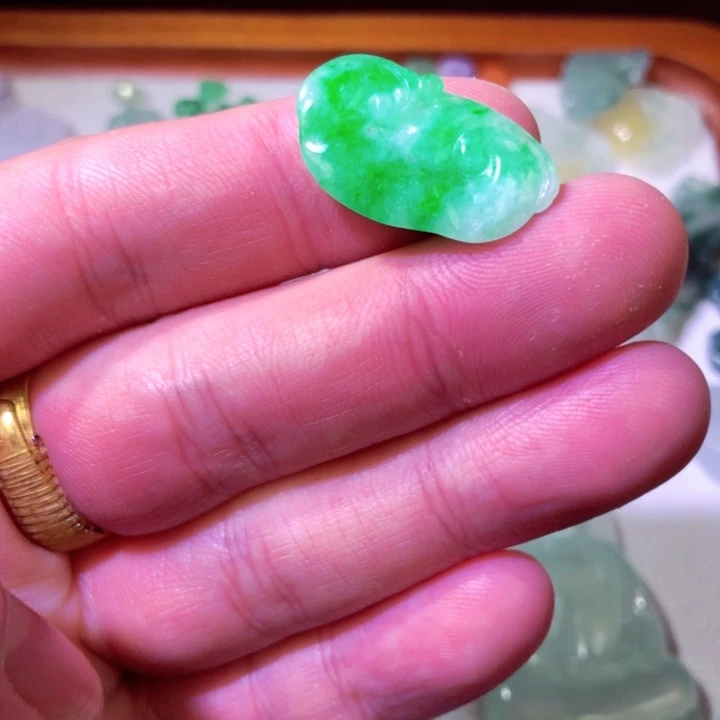 定制翡翠未镶嵌天然a货翡翠