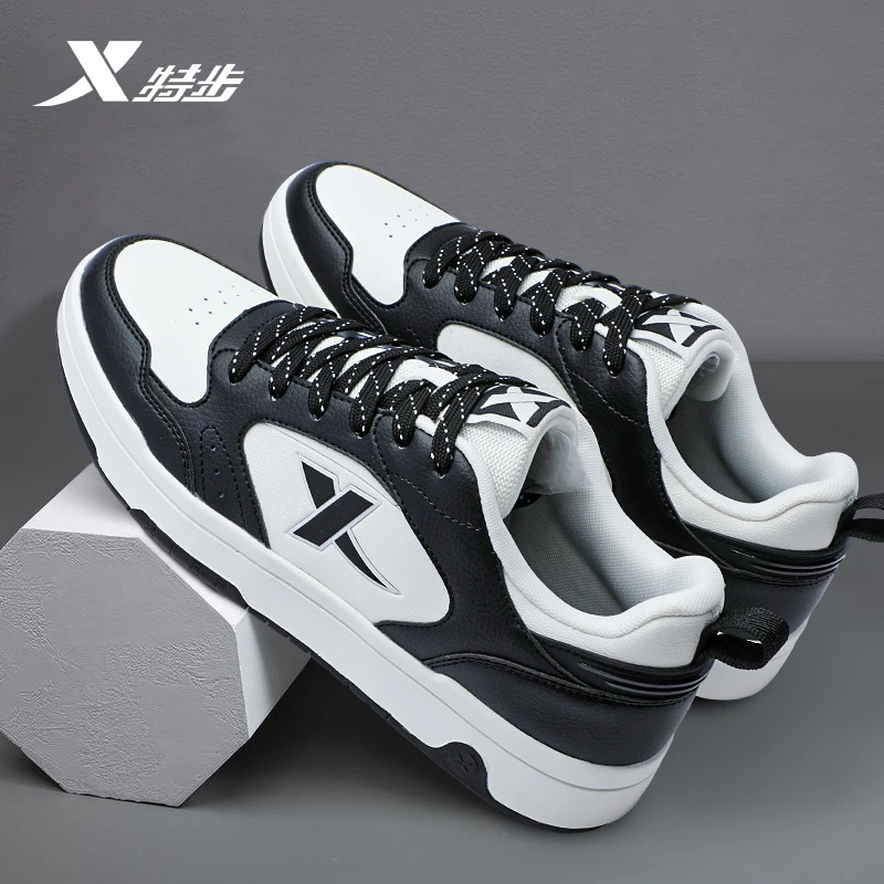 特步秋冬耐磨板鞋皮面防水正品减震运动鞋子新款轻便百搭休闲鞋男