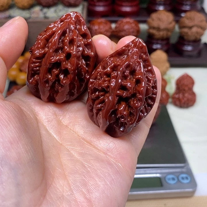 文玩核桃吊坠火焰秋子