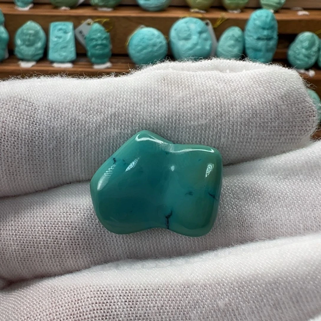 绿松石未镶嵌随形 15.9mm