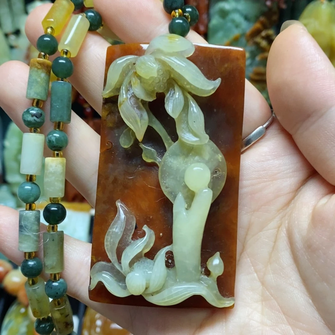 岫玉未镶嵌吊坠(赠链)