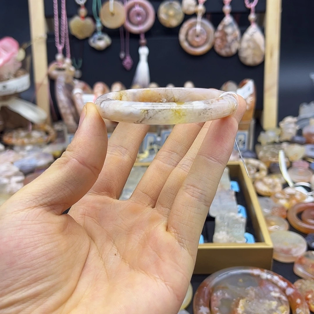 未镶嵌颈饰玛瑙/玉髓53圈口