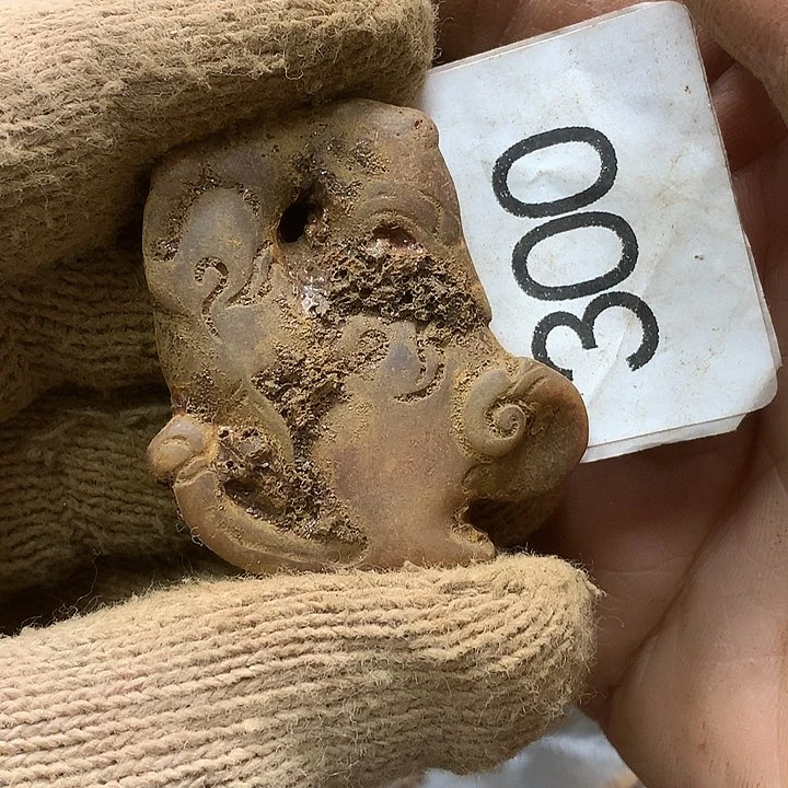 未镶嵌和田玉挂件