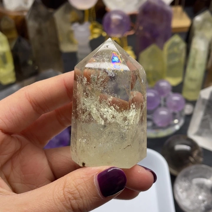 水晶52未镶嵌森*?黄水柱