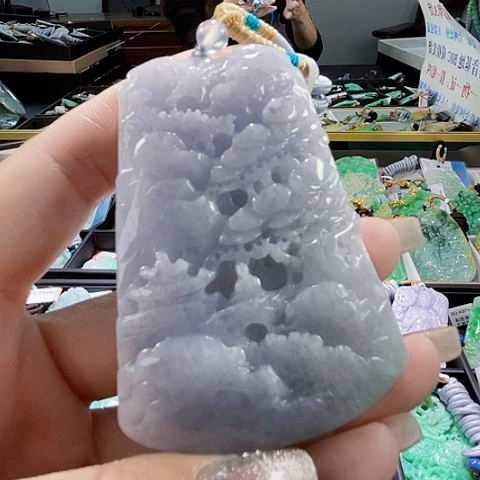 颈饰未镶嵌翡翠一个