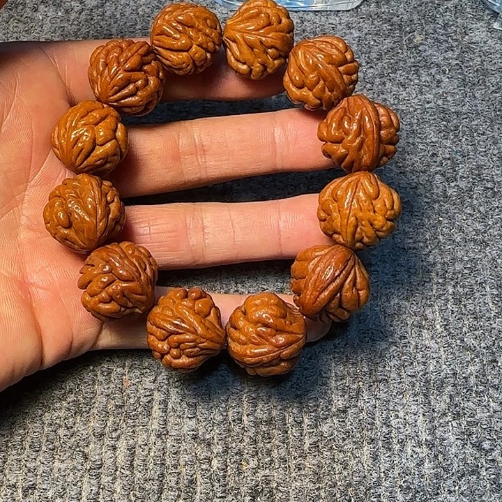 行***奇全陈化老料把件串