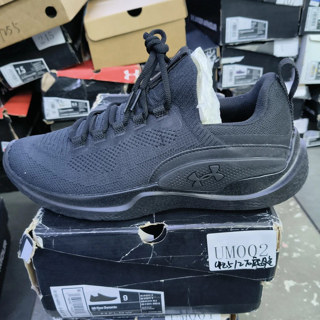 断码运动鞋-安德玛-UM002