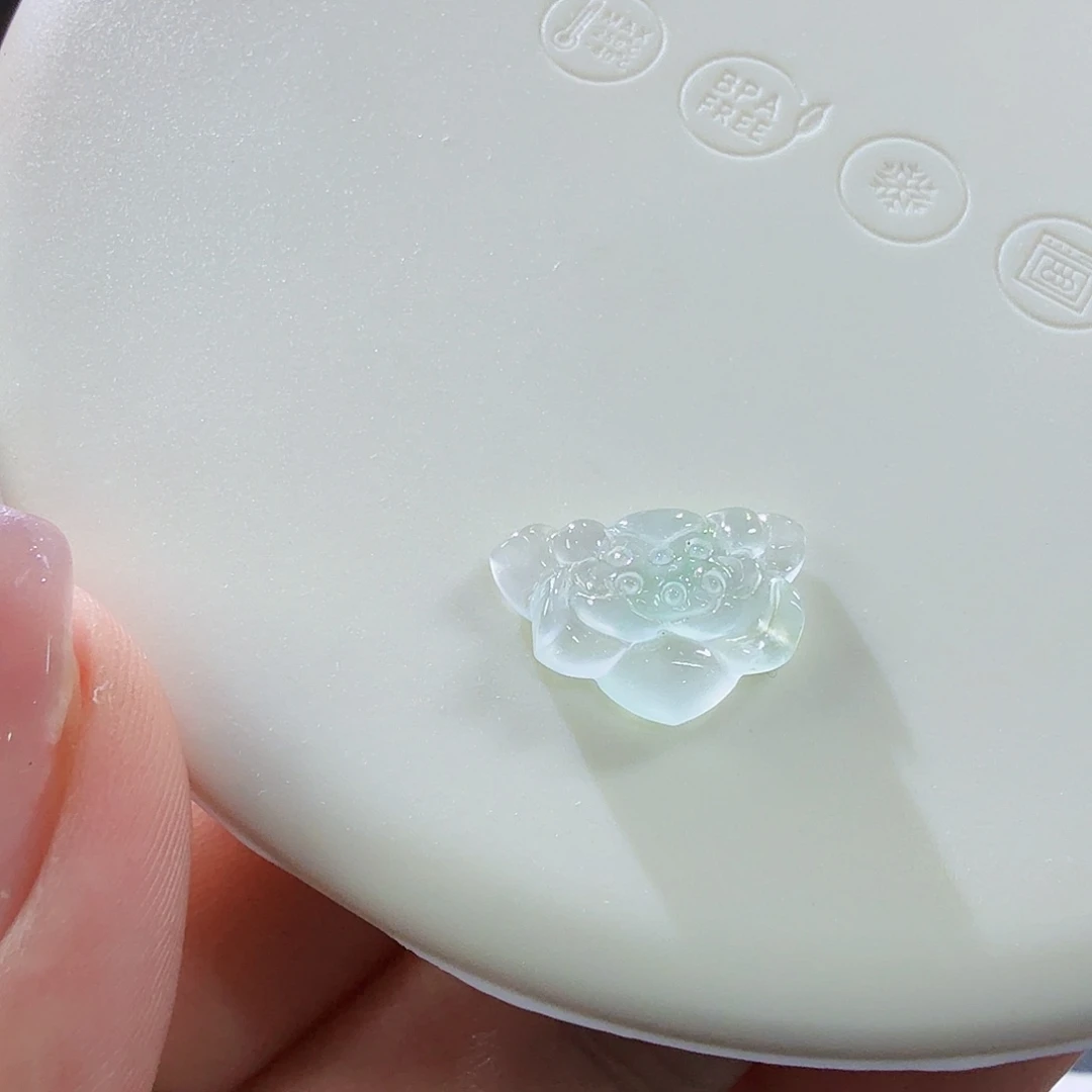 翡翠未镶嵌颈饰裸石