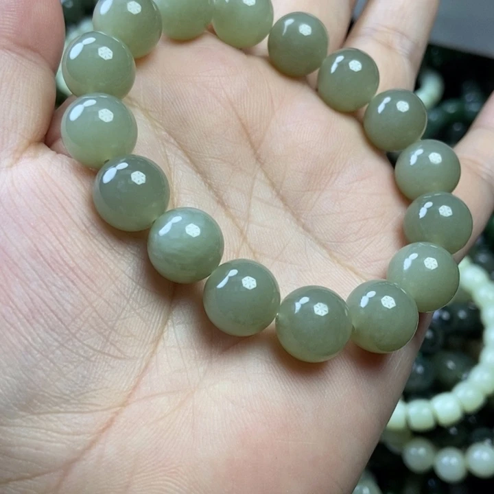 颈饰未镶嵌和田玉卡12