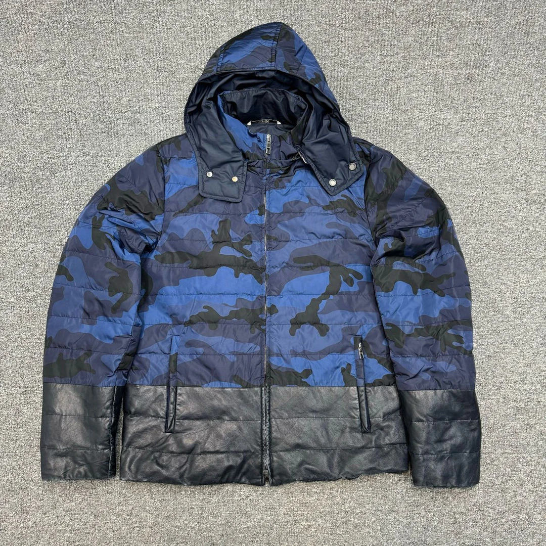 99新 Valentino/华伦天奴 7601486 华伦天奴蓝色羽绒服外套 46码