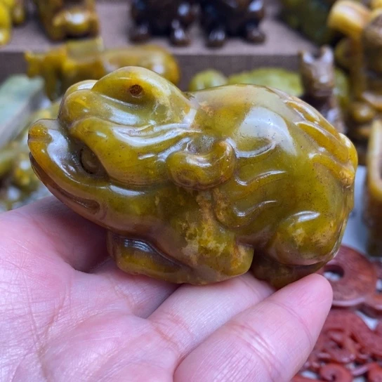 蛇纹石玉未镶嵌颈饰06