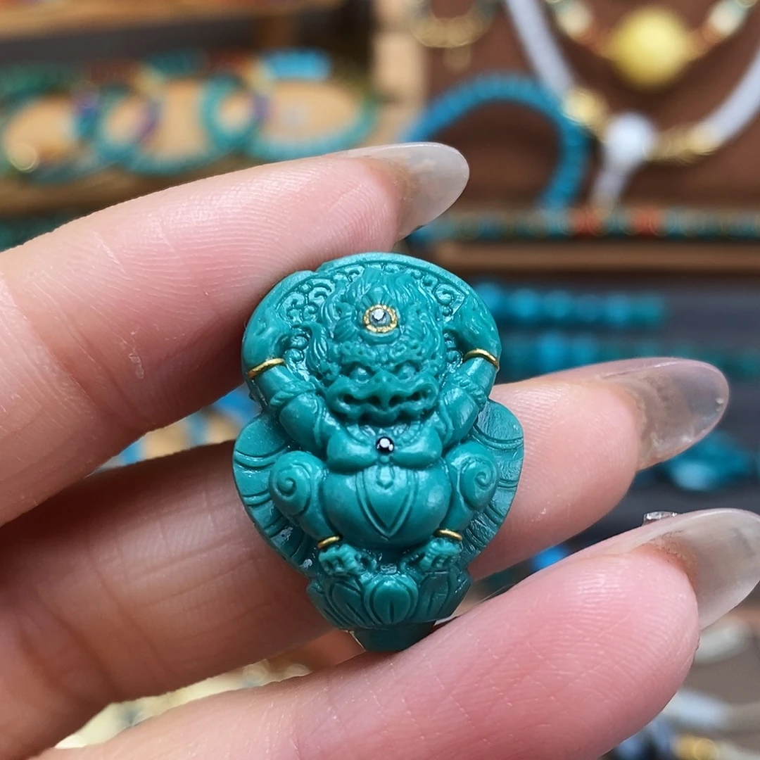 绿松石未镶嵌珠宝奇石