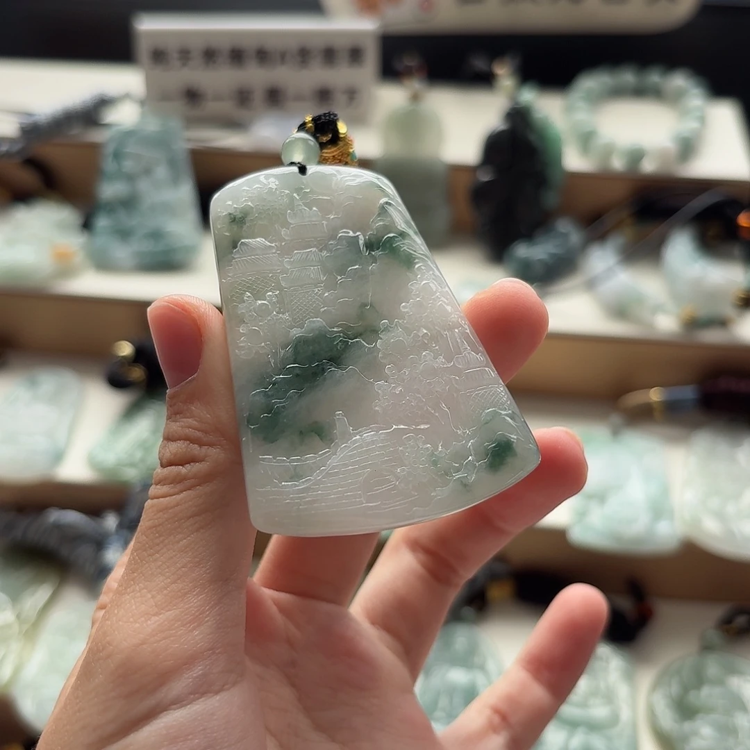 翡翠未镶嵌颈饰翡翠
