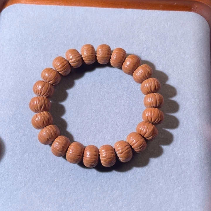 金刚菩提吊坠飞碟桩双鳍南瓜猴头手串