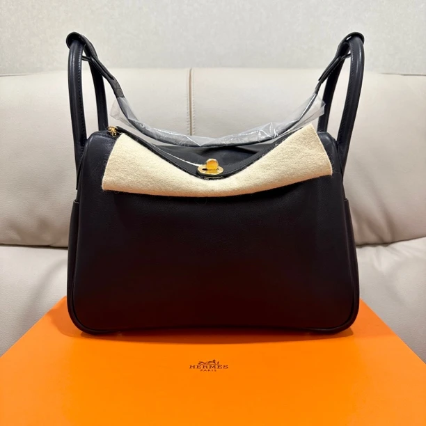 99新 Hermes/爱马仕 爱马仕黑金lindy30touch单肩包