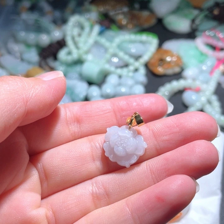 【闪购商品】翡翠颈饰未镶嵌一**心天然翡翠