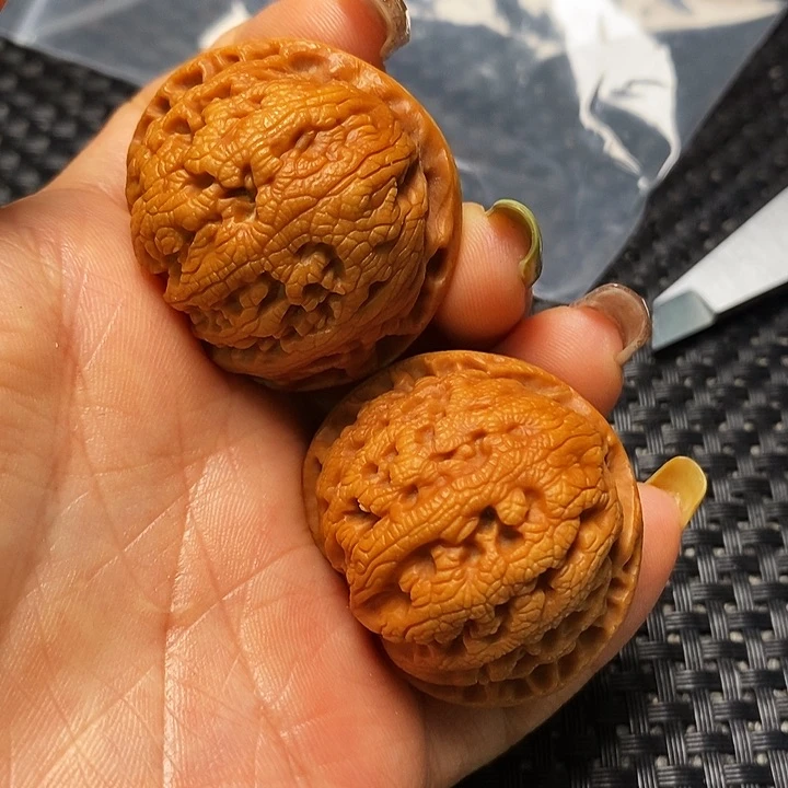 文玩核桃把件秦岭核桃