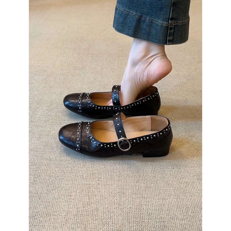 设计感法式羊皮浅口铆钉一字带玛丽珍单鞋春秋新款圆头低跟单鞋女