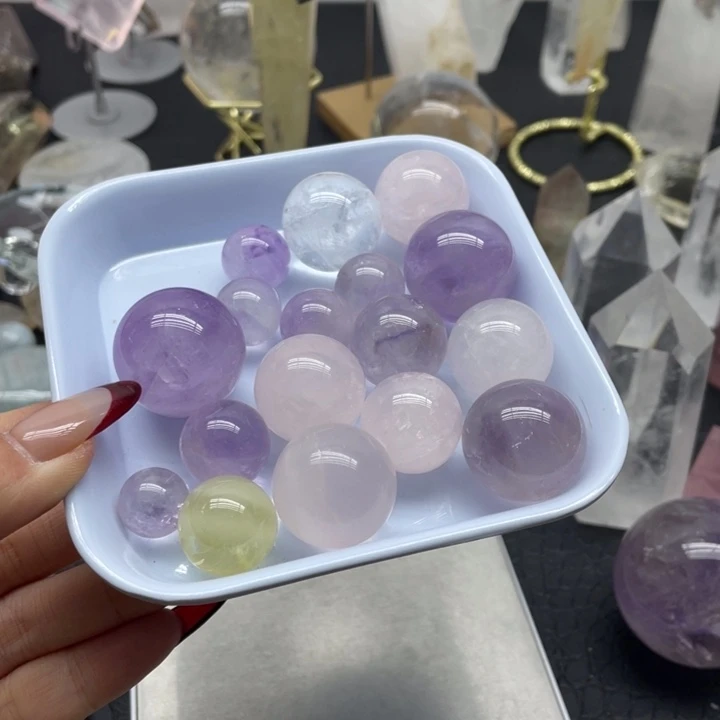 水晶39未镶嵌红*狼天然水晶