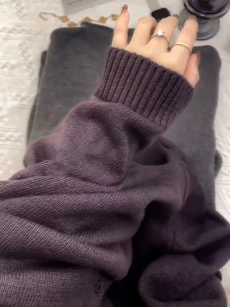 今年流行软糯宽松慵懒高级感超好看上衣紫色小香风针织开衫毛衣秋