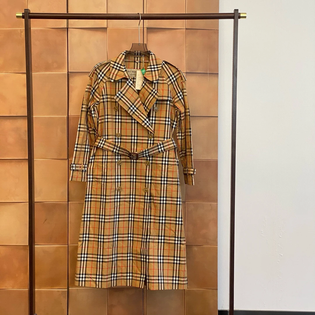 Burberry 爆款老花格纹双排扣腰带风衣/38码/存放品/29017