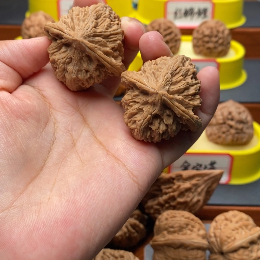 封***神吊坠文玩核桃40马蹄