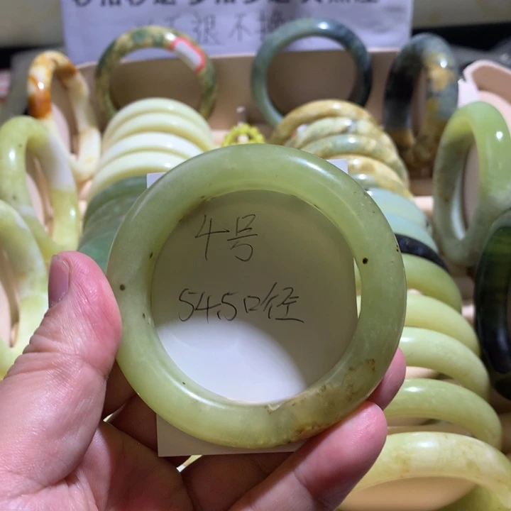 未镶嵌蛇纹石玉手镯