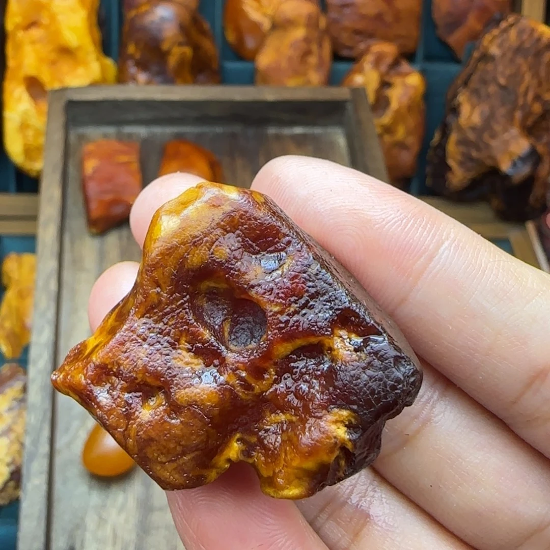 琥珀颈饰未镶嵌克价19
