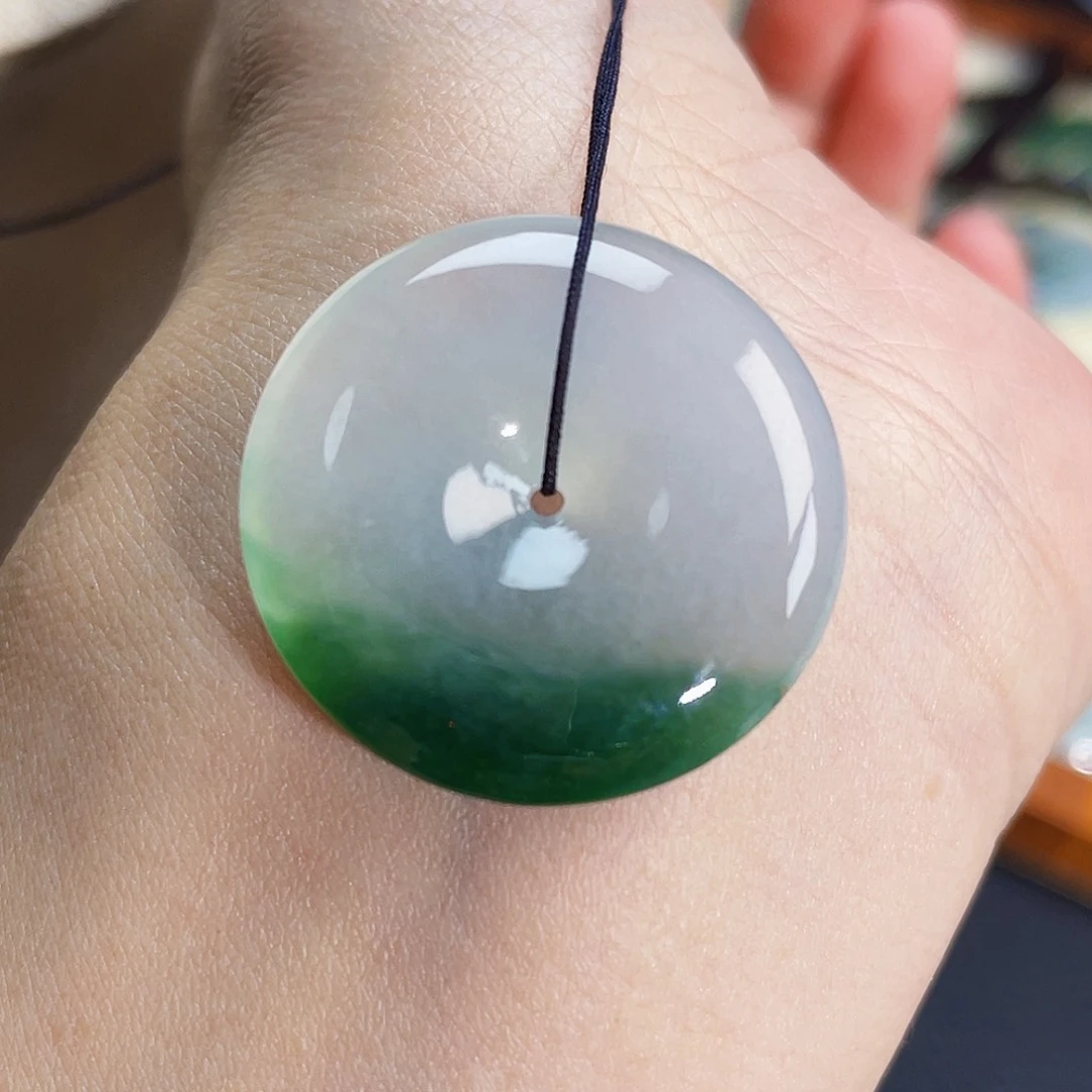 颈饰未镶嵌翡翠吊坠