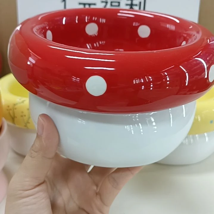 瓷红色平蘑菇陶瓷1