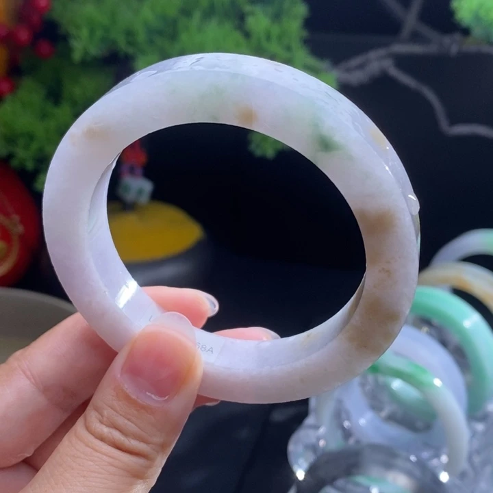 定制翡翠未镶嵌翡翠手镯