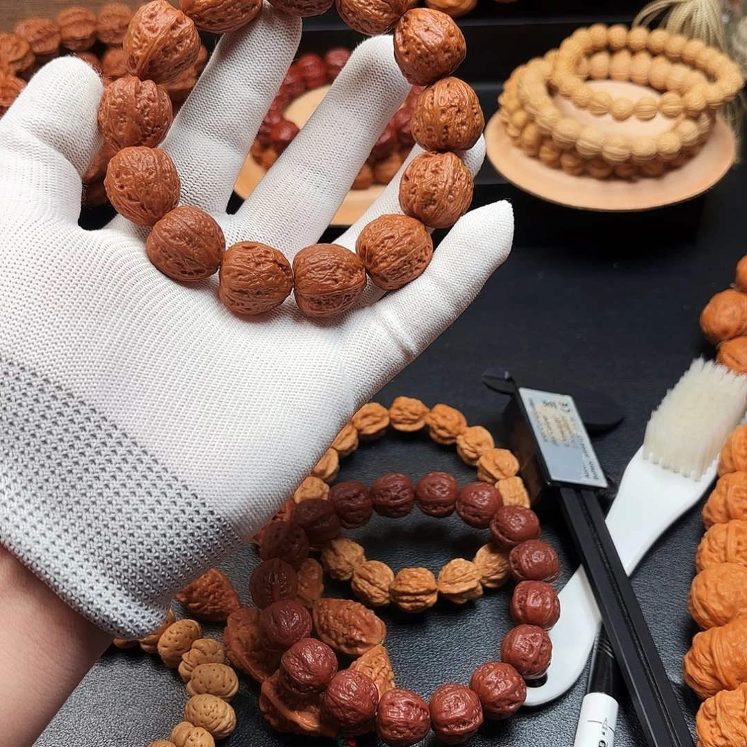 佳***胎文玩核桃把件蟾型小秋子