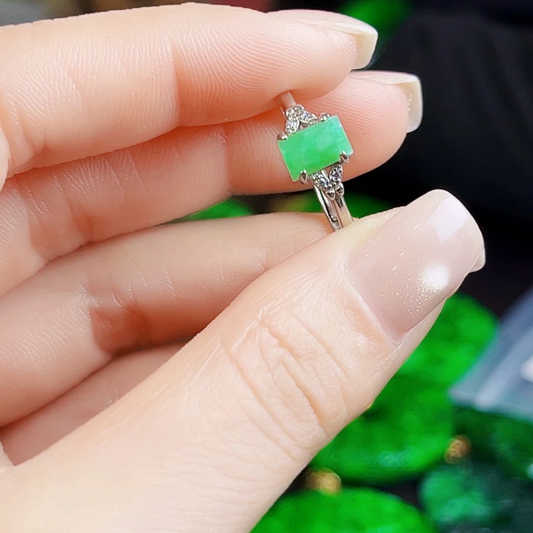 颈饰银S925镶嵌翡翠多样性