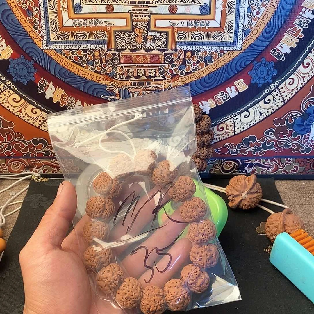 吊坠金刚菩提?****歇35啊啊啊啊啊啊